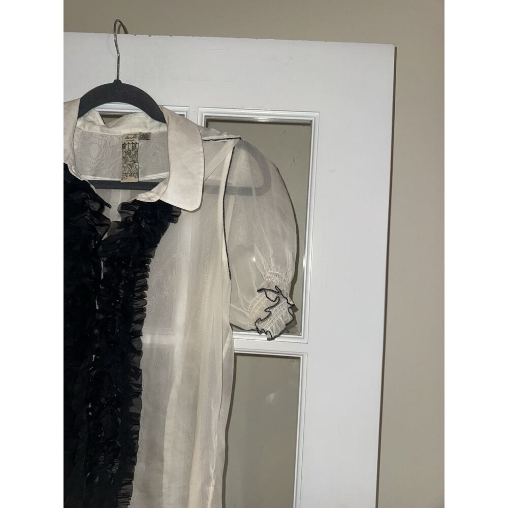 Twelve By Twelve Ruffle Button Top Large White Bl… - image 3